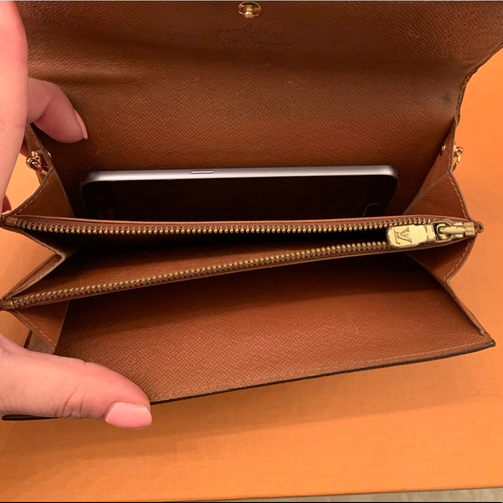 #SOLD ON ANOTHER SITE# LVMonogram Wallet Cross Bag - Picture 7 of 9